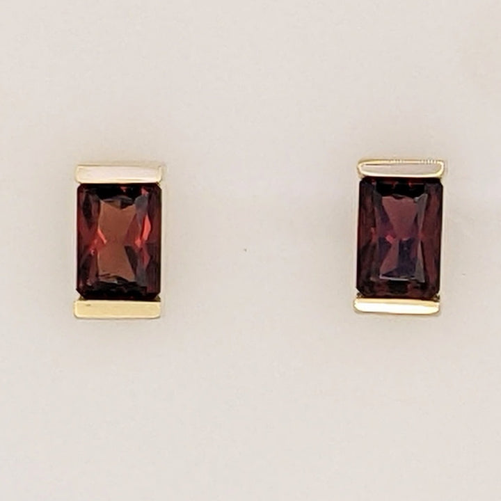 14K GARNET EMERALD CUT 4X6 HALF-BEZEL ESTATE EARRINGS 1.6 GRAMS