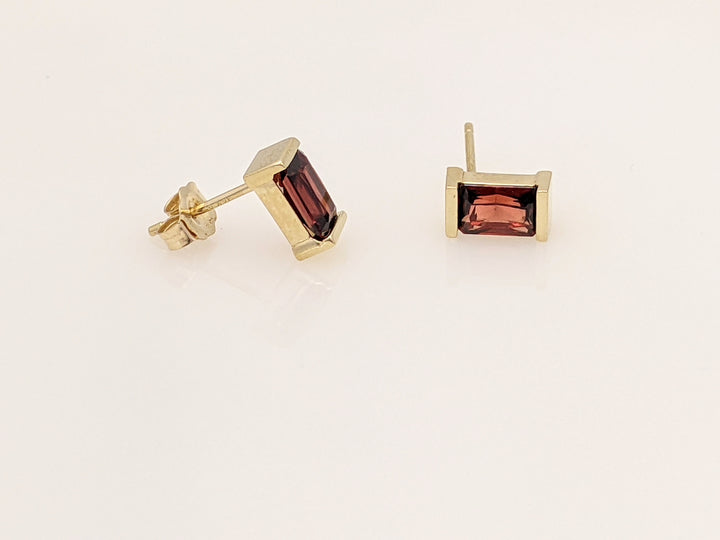 14K GARNET EMERALD CUT 4X6 HALF-BEZEL ESTATE EARRINGS 1.6 GRAMS