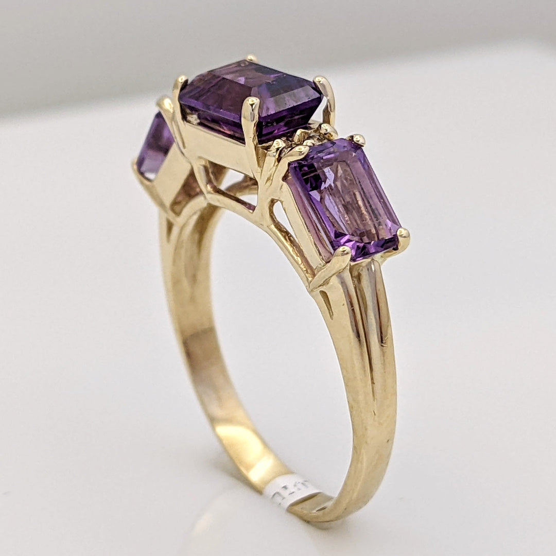 14K AMETHYST EMERALD CUT (1) 5X7 (2) 4X6 WITH MELEE ESTATE RING 3.2 GRAMS
