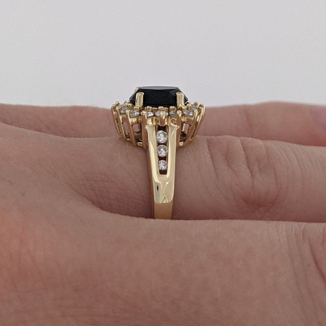 14K ONYX OVAL 6X8 WITH .50 DIAMOND TOTAL WEIGHT ESTATE HALO RING 3.7 GRAMS