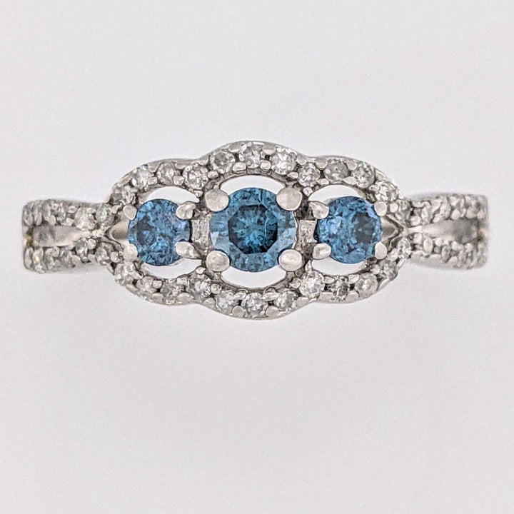 10K WHITE .51 CARAT TOTAL WEIGHT DIAMOND ROUND (3) BLUE WITH (46) WHITE ROUND ESTATE RING 2.3 GRAMS
