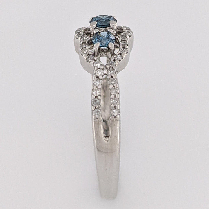 10K WHITE .51 CARAT TOTAL WEIGHT DIAMOND ROUND (3) BLUE WITH (46) WHITE ROUND ESTATE RING 2.3 GRAMS