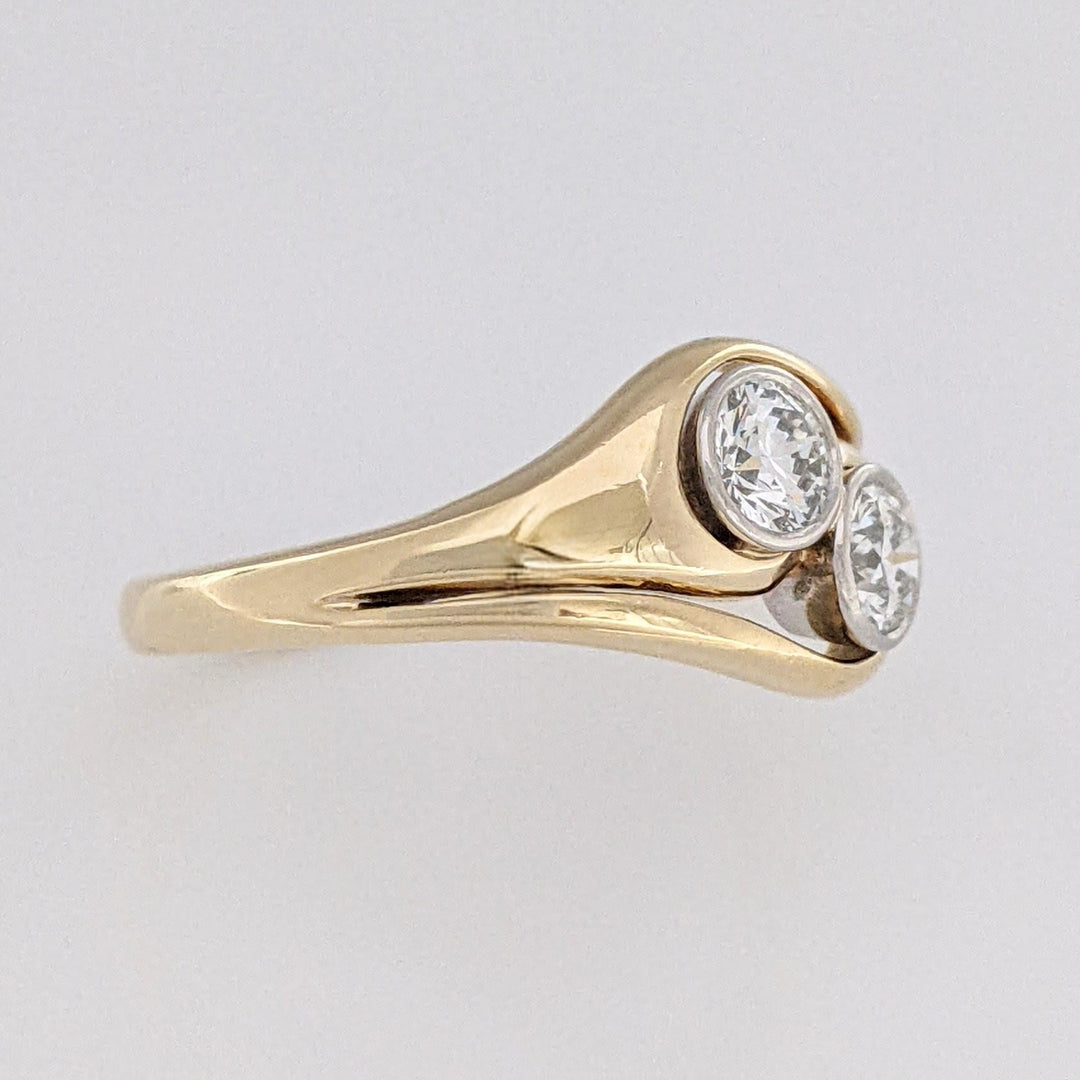 14K .39 CARAT TOTAL WEIGHT SI1 I DIAMOND ROUND (2) BEZEL BYPASS ESTATE RING 3.0 GRAMS