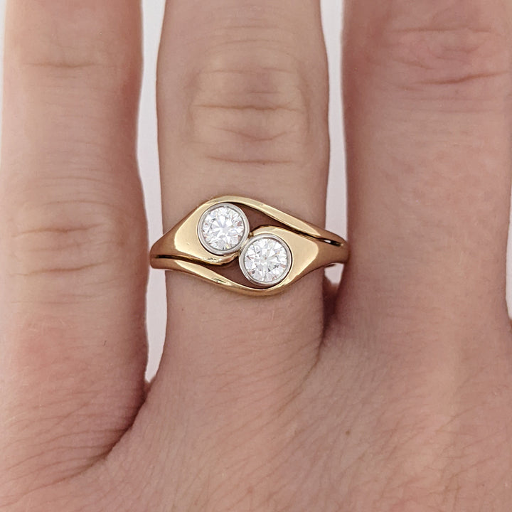 14K .39 CARAT TOTAL WEIGHT SI1 I DIAMOND ROUND (2) BEZEL BYPASS ESTATE RING 3.0 GRAMS