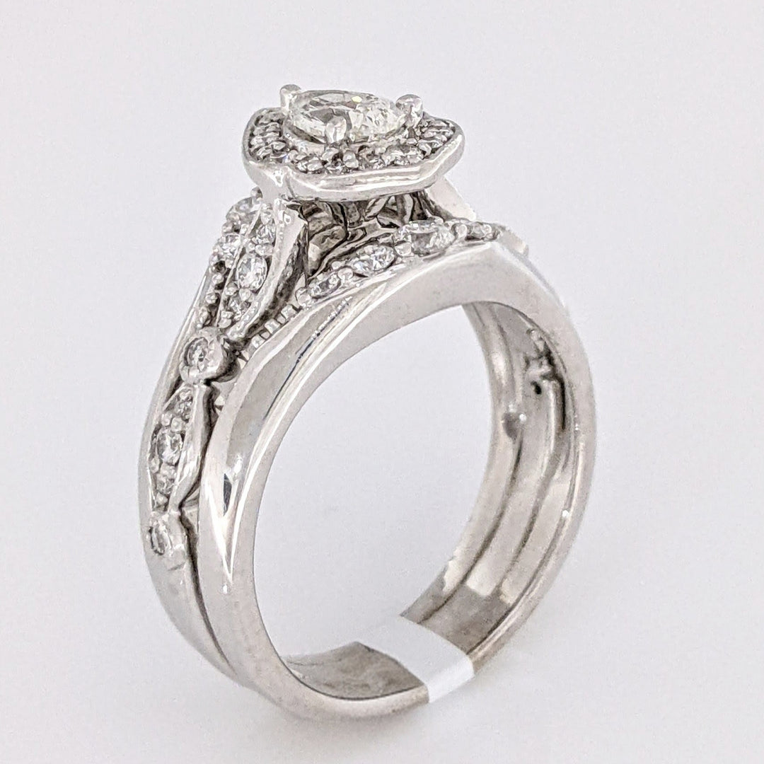 14K WHITE .53 CARAT TOTAL WEIGHT SI1 H-K DIAMOND PEAR WITH (32) ROUND MELEE ESTATE RING 7.5 GRAMS