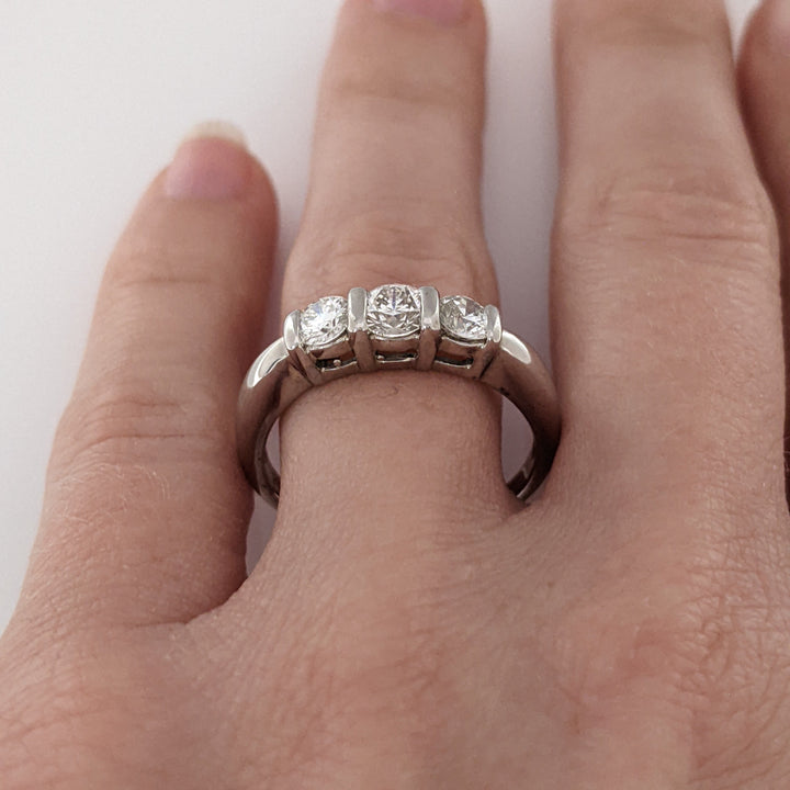14K WHITE .84 CARAT TOTAL WEIGHT SI1-I1 DIAMOND ROUND (3) BARSET ESTATE RING 3.9 GRAMS