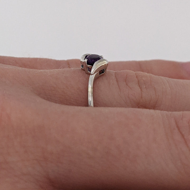 10K WHITE AMETHYST OVAL 4X6 BYPASS ESTATE RING 1.7 GRAMS