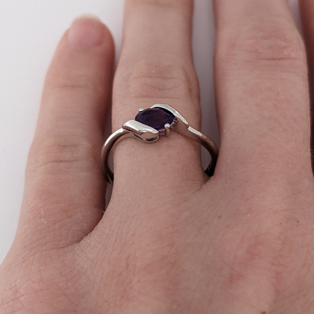10K WHITE AMETHYST OVAL 4X6 BYPASS ESTATE RING 1.7 GRAMS
