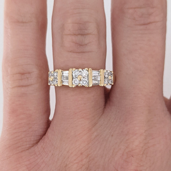 14K .54 CARAT TOTAL WEIGHT SI2 I DIAMOND ROUND (12) BAGUETTE (6) ESTATE BAND 2.8 GRAMS