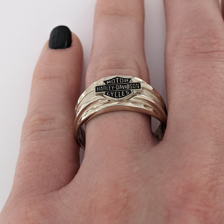 10K WHITE HARLEY DAVIDSON BLACK ENAMEL ESTATE RING 5.1 GRAMS