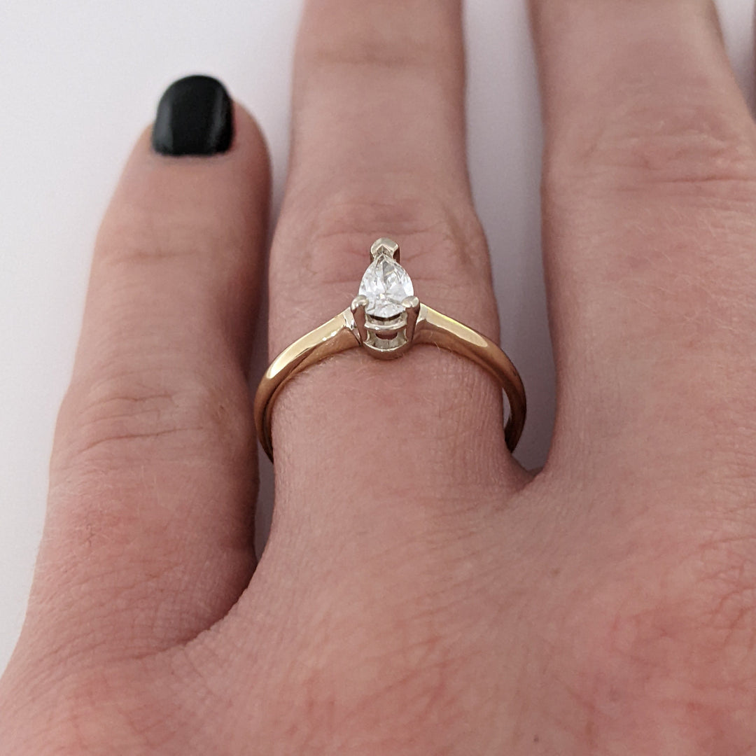 14K .25 CARAT TOTAL SI1 G DIAMOND PEAR ESTATE SOLITAIRE RING 1.8 GRAMS