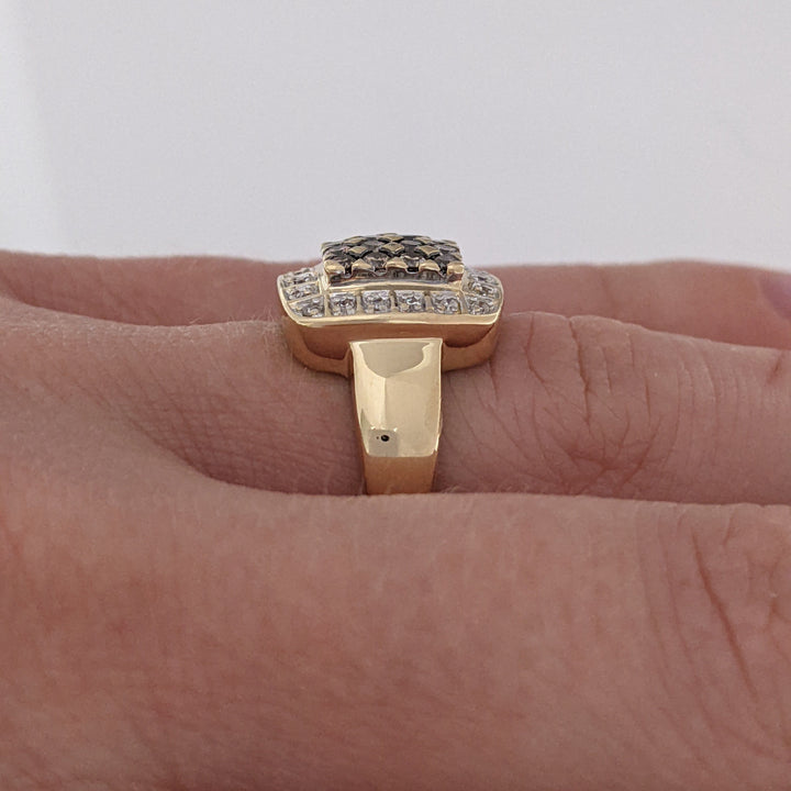 14K .50 CARAT TOTAL WEIGHT SI2 I (20) BROWN (16) ESTATE CLUSTER RING 5.7 GRAMS