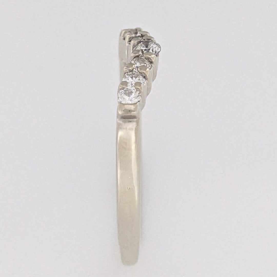 10K WHITE .22 CARAT TOTAL WEIGHT SI1 H DIAMOND ROUND (7) CURVED ESTATE BAND 2.5 GRAMS