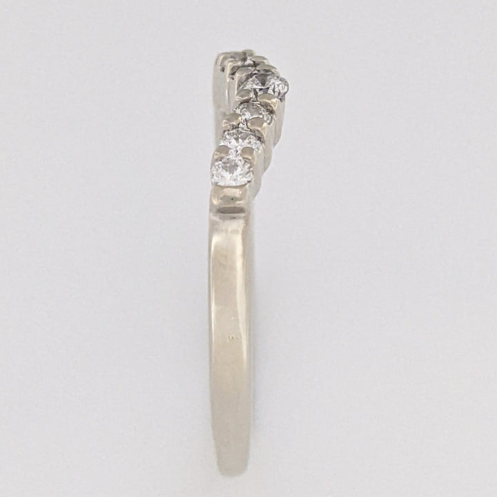 10K WHITE .22 CARAT TOTAL WEIGHT SI1 H DIAMOND ROUND (7) CURVED ESTATE BAND 2.5 GRAMS