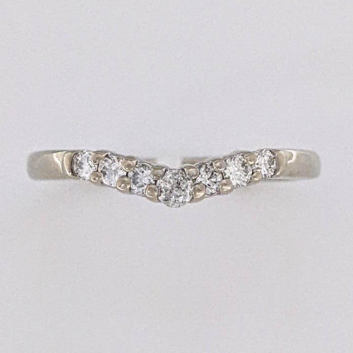 10K WHITE .22 CARAT TOTAL WEIGHT SI1 H DIAMOND ROUND (7) CURVED ESTATE BAND 2.5 GRAMS