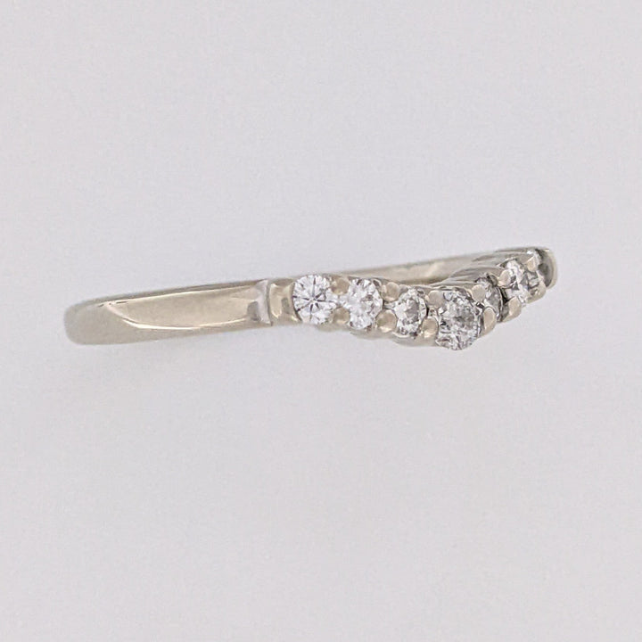 10K WHITE .22 CARAT TOTAL WEIGHT SI1 H DIAMOND ROUND (7) CURVED ESTATE BAND 2.5 GRAMS