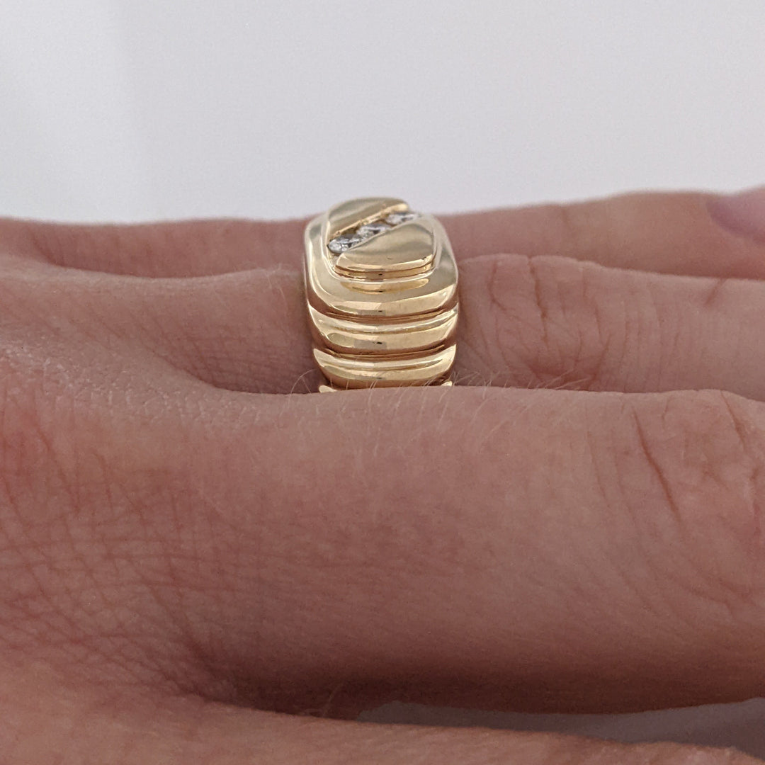 14K .25 DIAMOND TOTAL WEIGHT SI3 J-K ROUND (3) FLAT TOP ESTATE RING 7.5 GRAMS