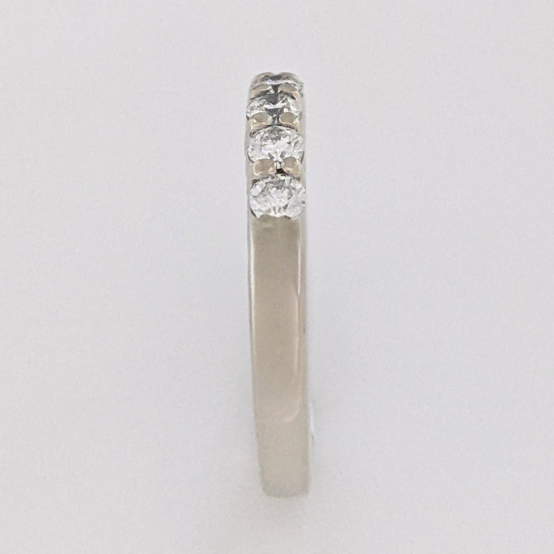 14K WHITE .25 CARAT TOTAL WEIGHT VS2 I DIAMOND ROUND (5) ESTATE PRONG SET BAND 2.9 GRAMS