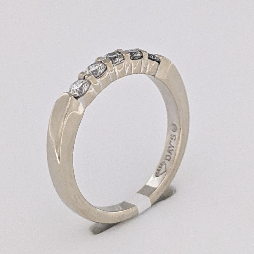 14K WHITE .25 CARAT TOTAL WEIGHT VS2 I DIAMOND ROUND (5) ESTATE PRONG SET BAND 2.9 GRAMS