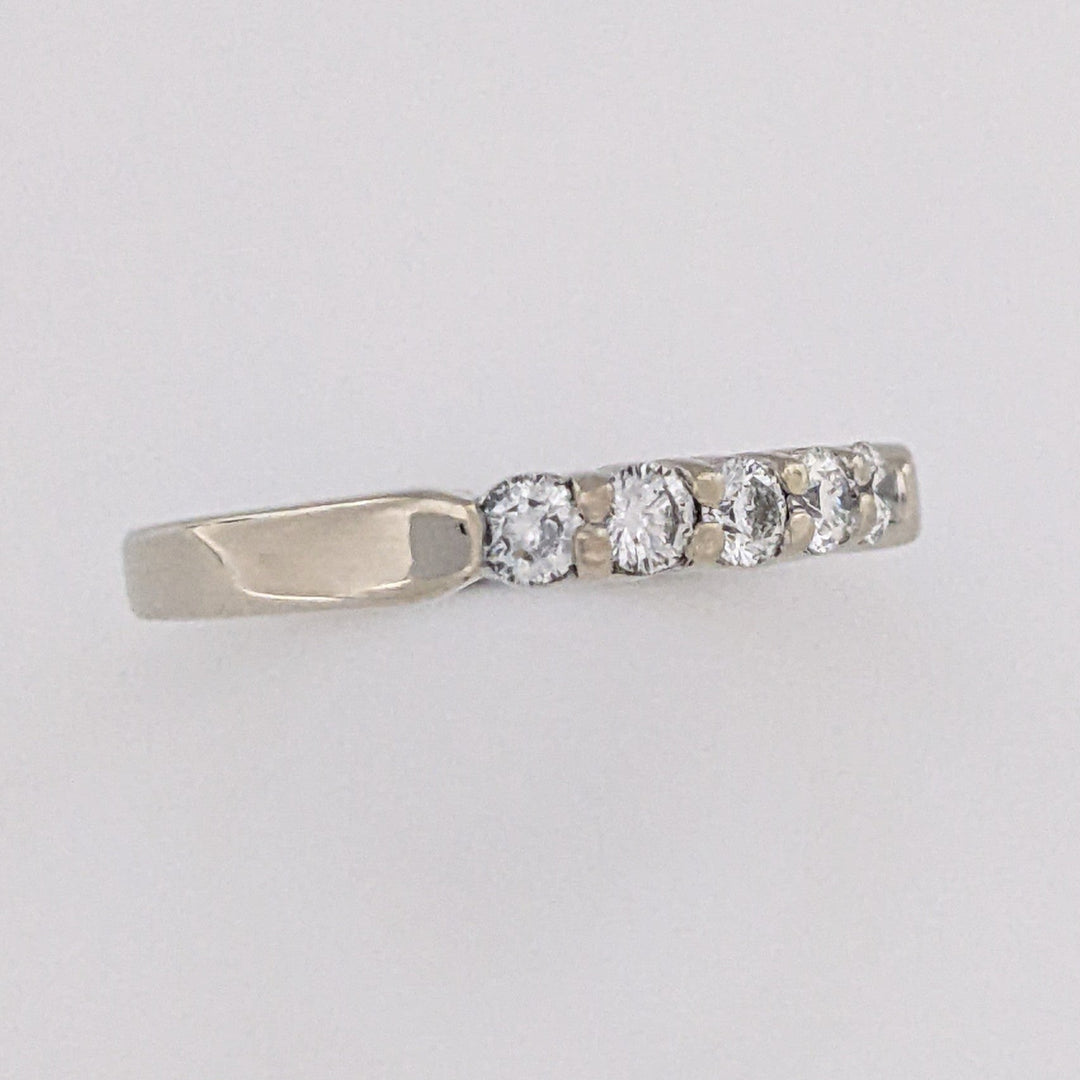 14K WHITE .25 CARAT TOTAL WEIGHT VS2 I DIAMOND ROUND (5) ESTATE PRONG SET BAND 2.9 GRAMS