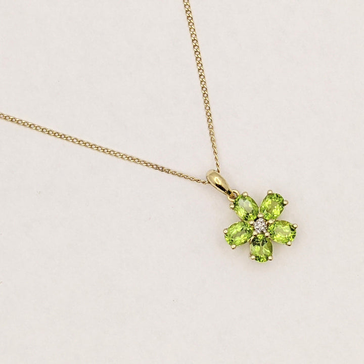 10K PERIDOT OVAL 4X5 (5) WITH MELEE ESTATE PENDANT & CHAIN 3.0 GRAMS
