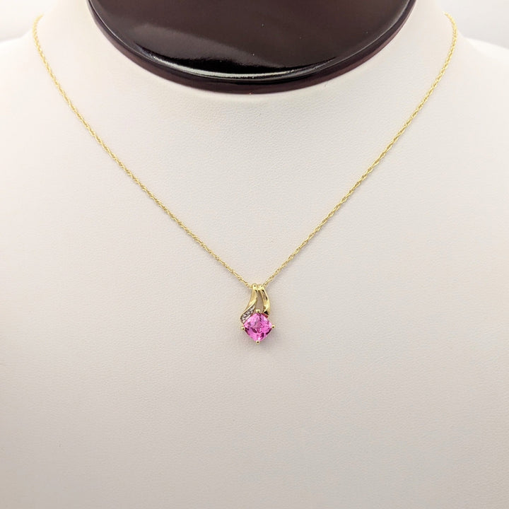 10K LAB-CREATED PINK SAPPHIRE CUSHION CUT 6MM WITH MELEE ESTATE PENDANT & CHAIN 1.7 GRAMS