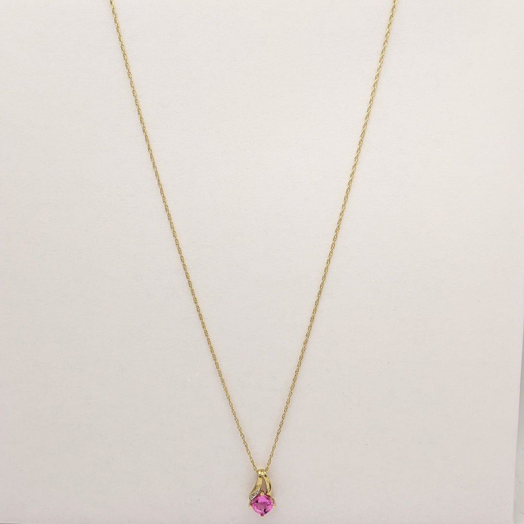 10K LAB-CREATED PINK SAPPHIRE CUSHION CUT 6MM WITH MELEE ESTATE PENDANT & CHAIN 1.7 GRAMS