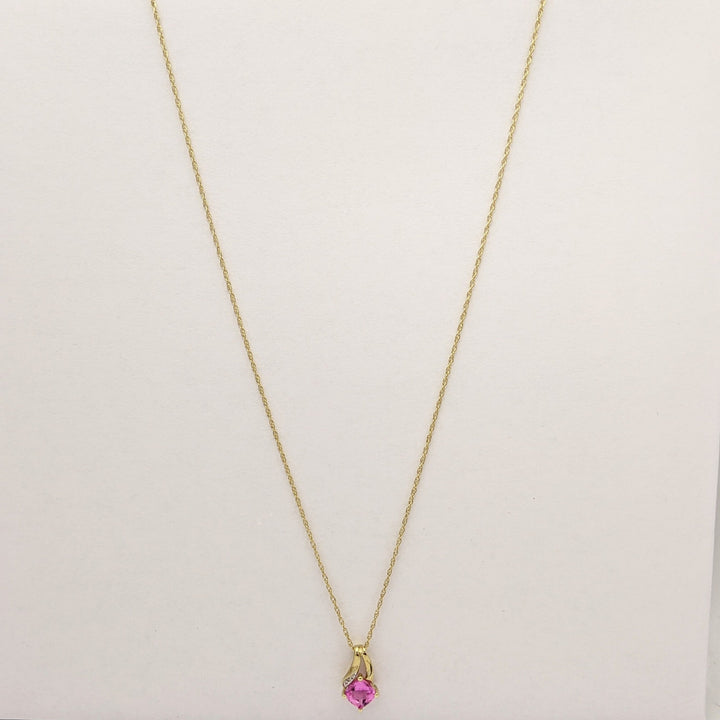 10K LAB-CREATED PINK SAPPHIRE CUSHION CUT 6MM WITH MELEE ESTATE PENDANT & CHAIN 1.7 GRAMS