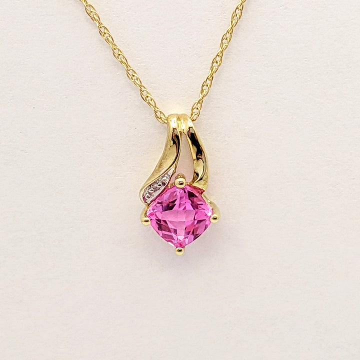 10K LAB-CREATED PINK SAPPHIRE CUSHION CUT 6MM WITH MELEE ESTATE PENDANT & CHAIN 1.7 GRAMS