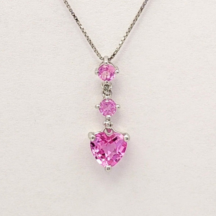 10K WHITE LAB-CREATED SAPPHIRE HEART 6.5MM (1) WITH (2) ROUND ESTATE PENDANT & CHAIN 1.6 GRAMS