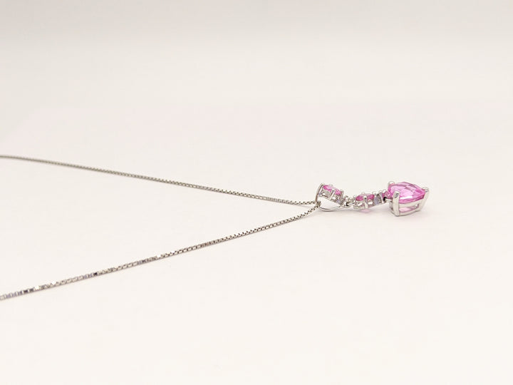 10K WHITE LAB-CREATED SAPPHIRE HEART 6.5MM (1) WITH (2) ROUND ESTATE PENDANT & CHAIN 1.6 GRAMS