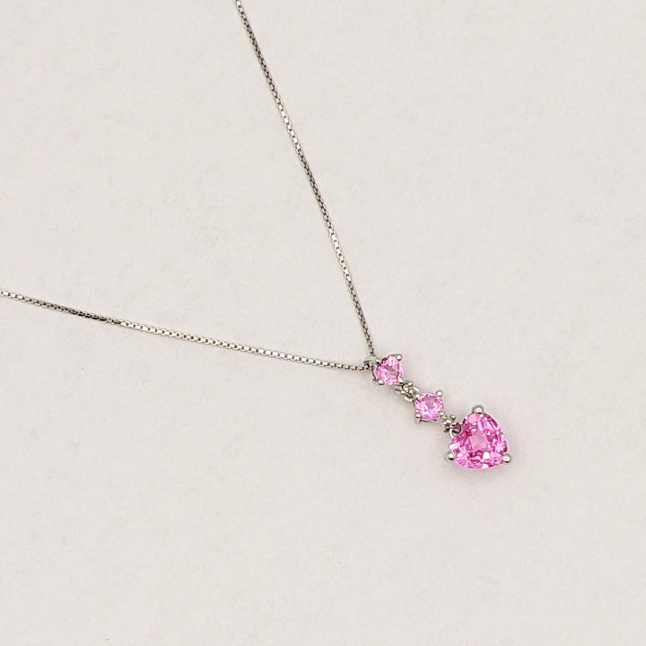 10K WHITE LAB-CREATED SAPPHIRE HEART 6.5MM (1) WITH (2) ROUND ESTATE PENDANT & CHAIN 1.6 GRAMS
