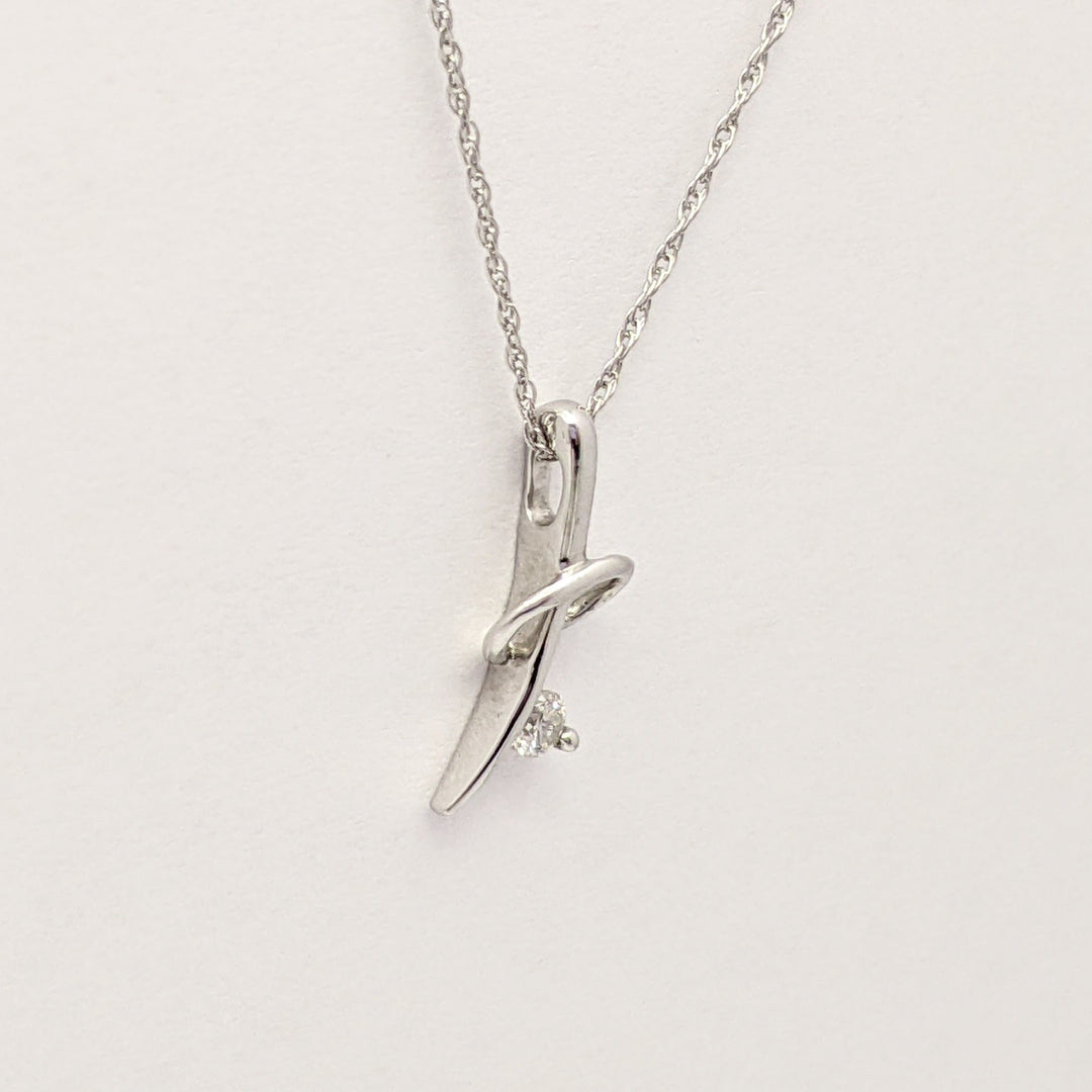 14K WHITE .06 CARAT TOTAL I1 H DIAMOND ROUND (1) FREE FORM PENDANT & CHAIN 1.3 GRAMS