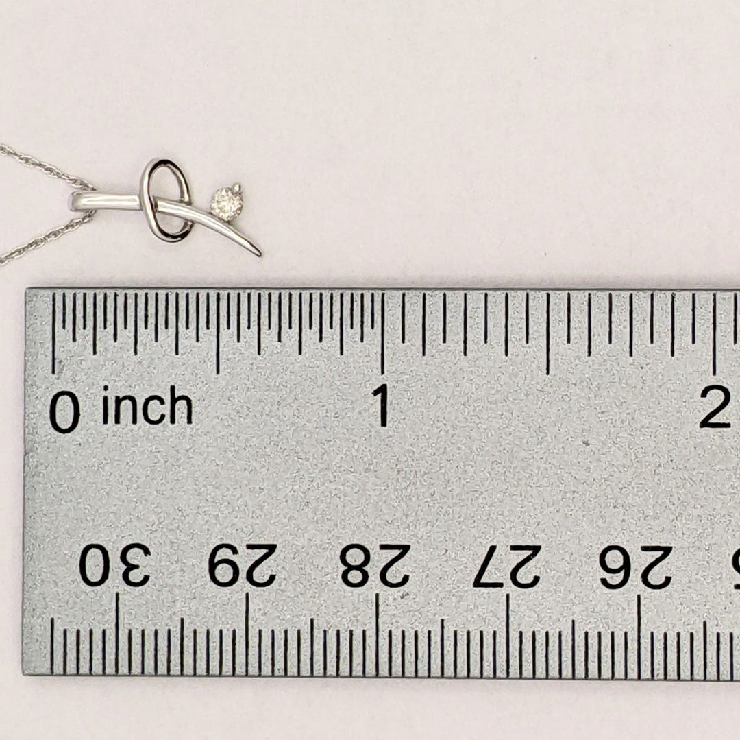 14K WHITE .06 CARAT TOTAL I1 H DIAMOND ROUND (1) FREE FORM PENDANT & CHAIN 1.3 GRAMS