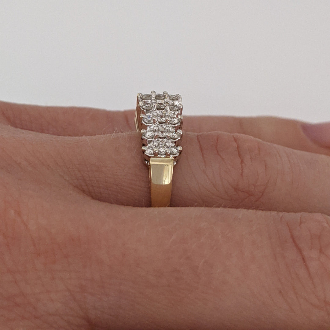 14K .55 CARAT TOTAL WEIGHT SI1 I DIAMOND ROUND (27) 3-ROW ESTATE RING 3.3 GRAMS