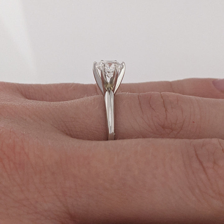 14K WHITE .81 CARAT TOTAL I1 G DIAMOND ROUND ESTATE SOLITAIRE RING 2.6 GRAMS