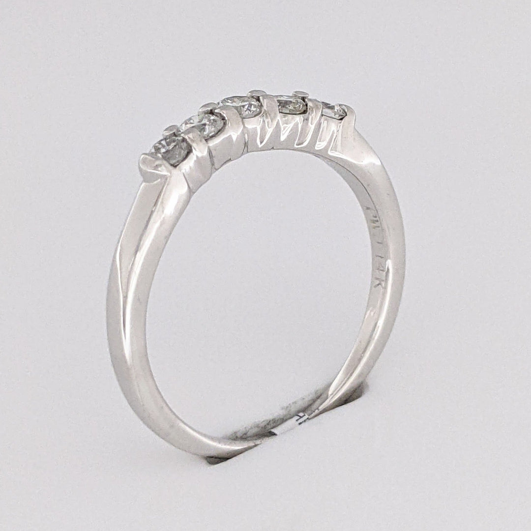 14K WHITE .27 CARAT TOTAL WEIGHT SI2 I DIAMOND ROUND (5) PRONG-SET CURVED ESTATE BAND 2.2 GRAMS