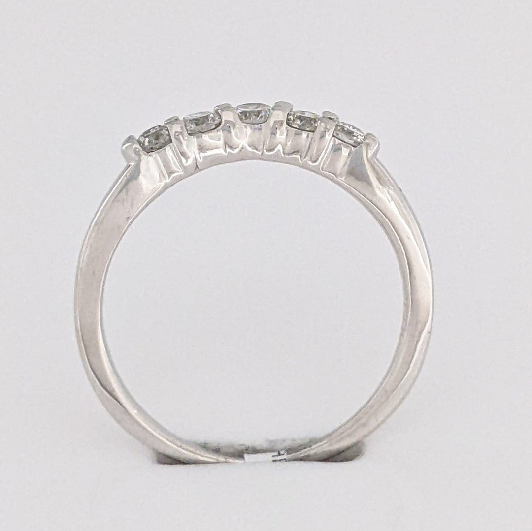 14K WHITE .27 CARAT TOTAL WEIGHT SI2 I DIAMOND ROUND (5) PRONG-SET CURVED ESTATE BAND 2.2 GRAMS