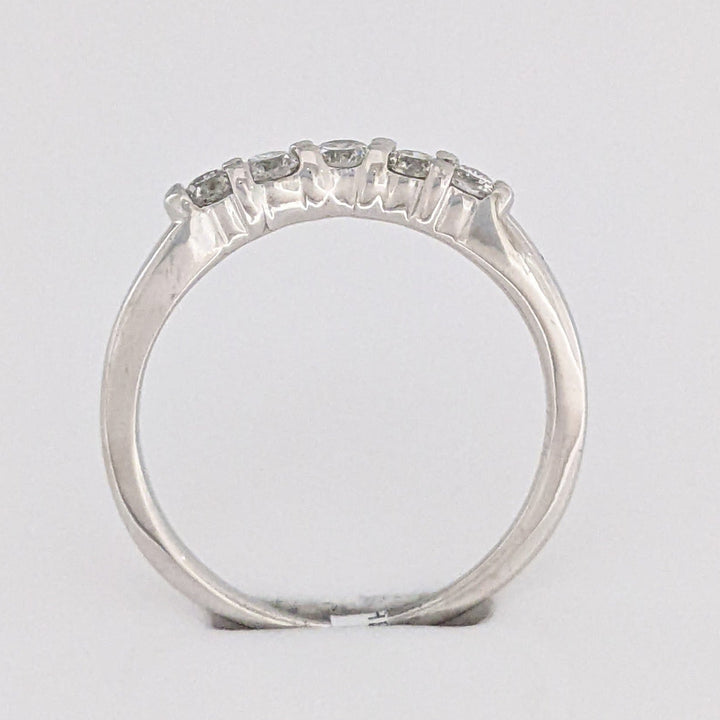 14K WHITE .27 CARAT TOTAL WEIGHT SI2 I DIAMOND ROUND (5) PRONG-SET CURVED ESTATE BAND 2.2 GRAMS