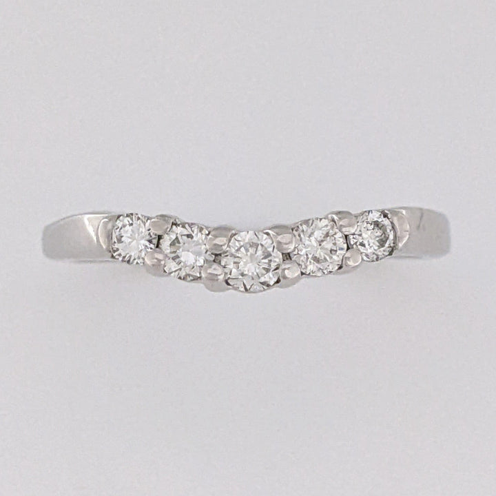 14K WHITE .27 CARAT TOTAL WEIGHT SI2 I DIAMOND ROUND (5) PRONG-SET CURVED ESTATE BAND 2.2 GRAMS