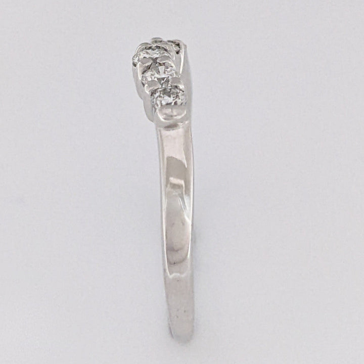 14K WHITE .27 CARAT TOTAL WEIGHT SI2 I DIAMOND ROUND (5) PRONG-SET CURVED ESTATE BAND 2.2 GRAMS