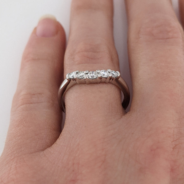 14K WHITE .27 CARAT TOTAL WEIGHT SI2 I DIAMOND ROUND (5) PRONG-SET CURVED ESTATE BAND 2.2 GRAMS