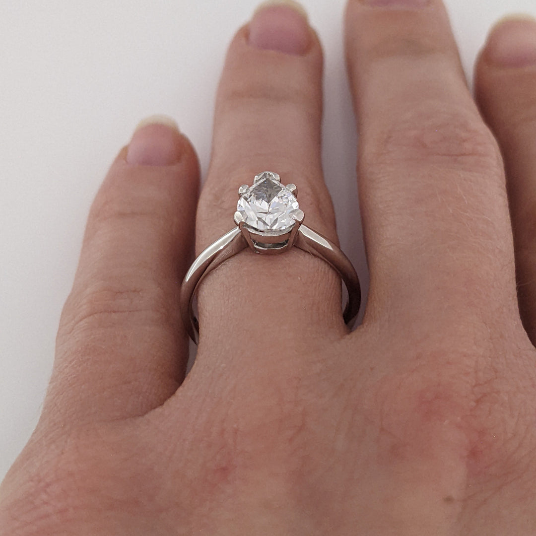 PLATINUM 1.22 CARAT TOTAL VS1 D DIAMOND PEAR ESTATE SOLITAIRE RING 4.5 GRAMS