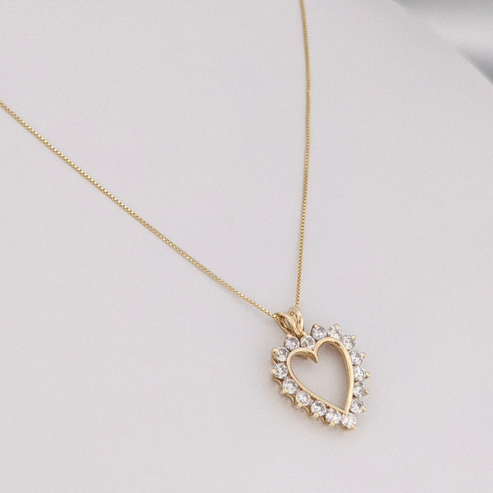 14K .80 CARAT TOTAL WEIGHT I1 H DIAMOND ROUND (16) ESTATE HEART PENDANT & CHAIN 2.7 GRAMS