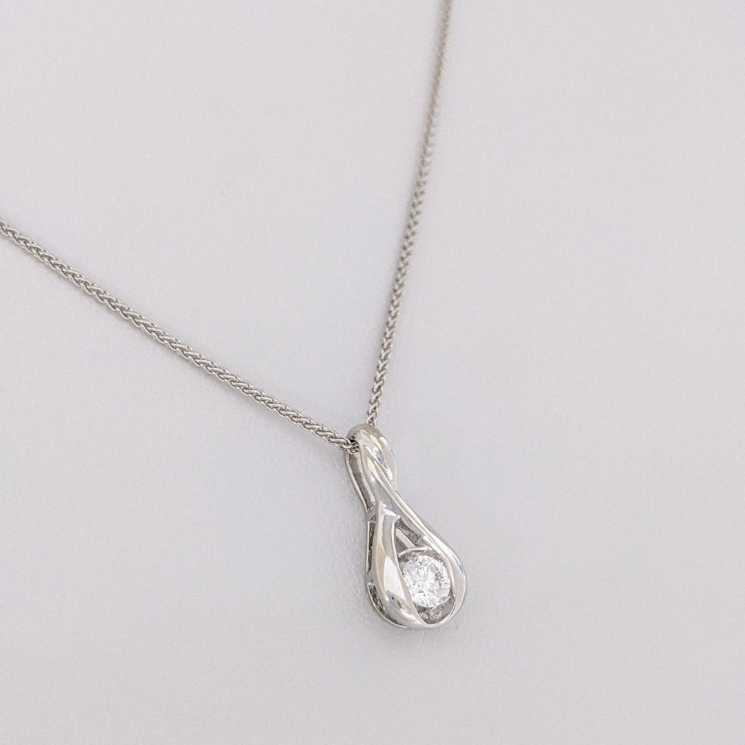 18K WHITE .11 CARAT TOAL VS2 F DIAMOND ROUND (1) BEZEL ESTATE PENDANT & CHAIN 2.8 GRAMS