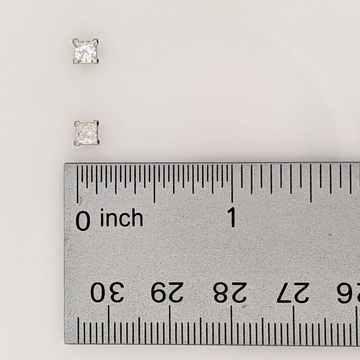14K WHITE .30 CARAT TOTAL WEIGHT VS2 I DIAMOND PRINCESS CUT ESTATE STUD EARRINGS 0.8 GRAMS