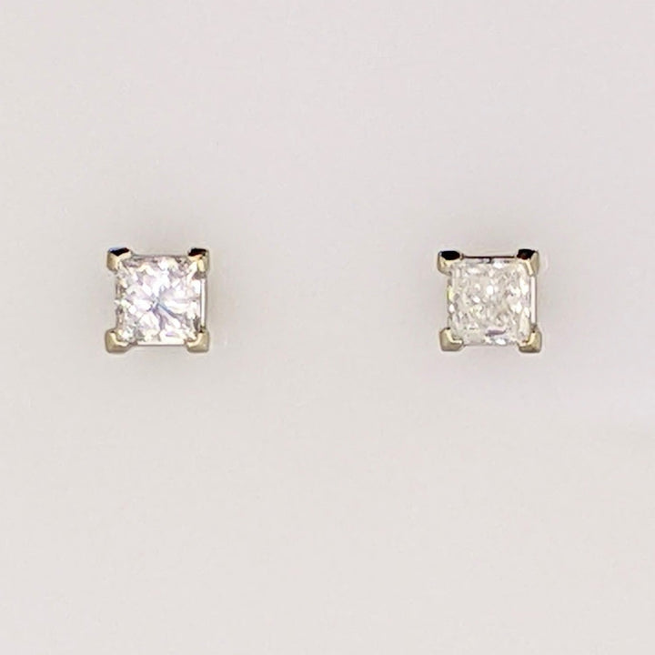 14K WHITE .30 CARAT TOTAL WEIGHT VS2 I DIAMOND PRINCESS CUT ESTATE STUD EARRINGS 0.8 GRAMS