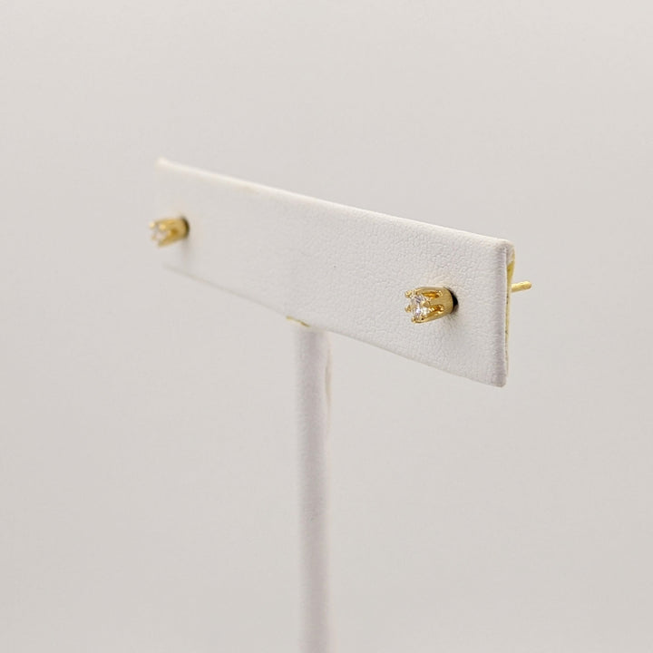 14K .13 CARAT TOTAL WEIGHT SI2 H DIAMOND ROUND ESTATE STUD EARRINGS 0.8 GRAMS