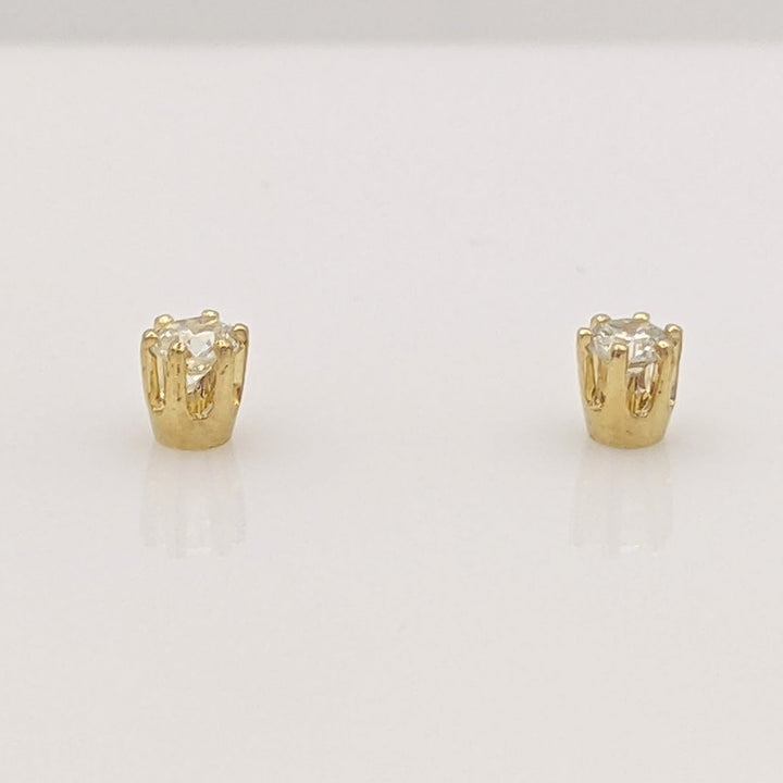 14K .14 CARAT TOTAL WEIGHT I1 I DIAMOND ROUND ESTATE STUD EARRINGS 0.6 GRAMS
