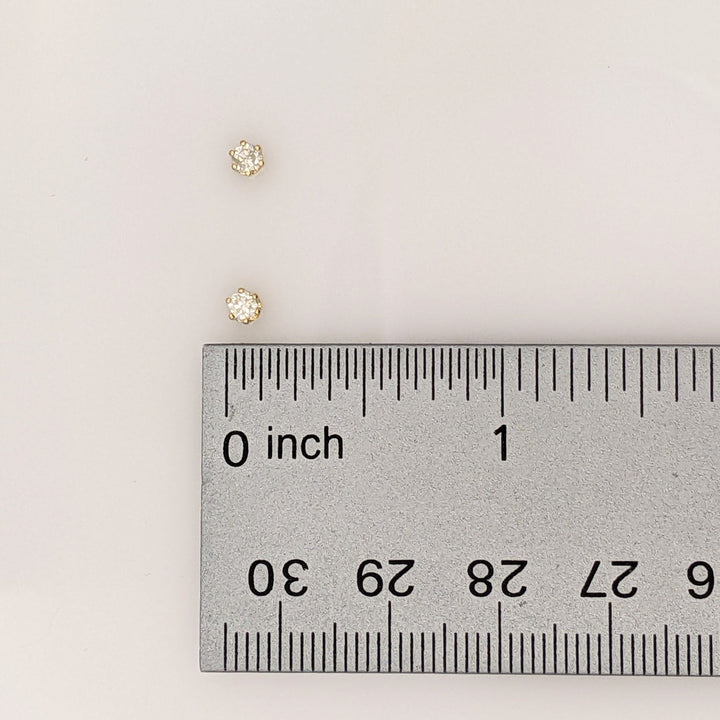 14K .14 CARAT TOTAL WEIGHT I1 I DIAMOND ROUND ESTATE STUD EARRINGS 0.6 GRAMS